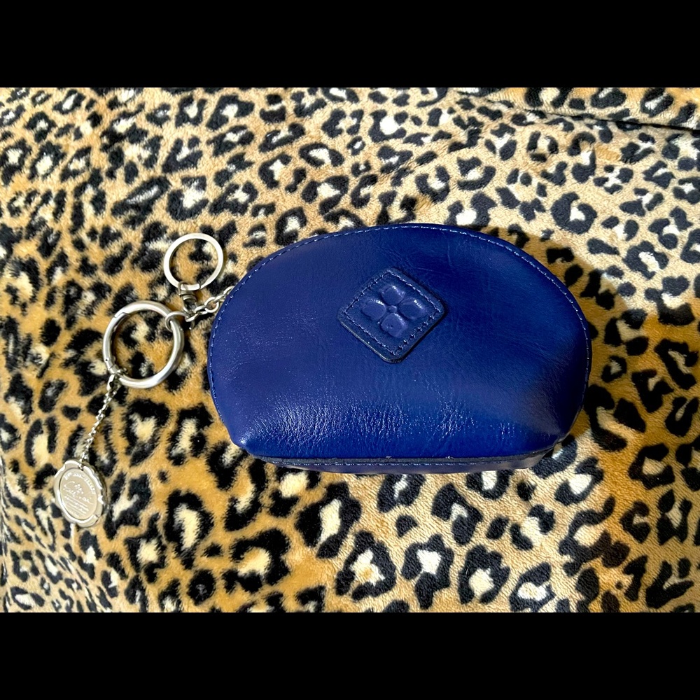 Patricia Nash zippered coin purse w/keychain